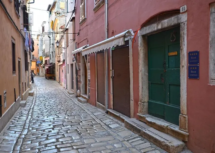 Leko Old Town Apartment